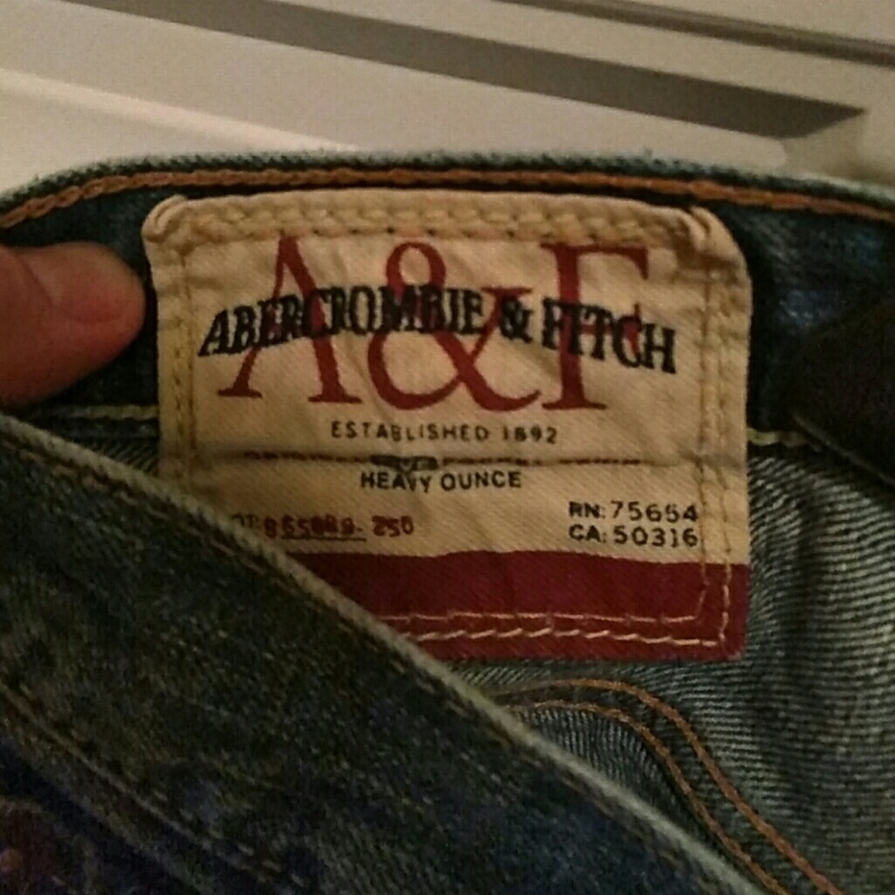 Jeans - Picture 2 of 3